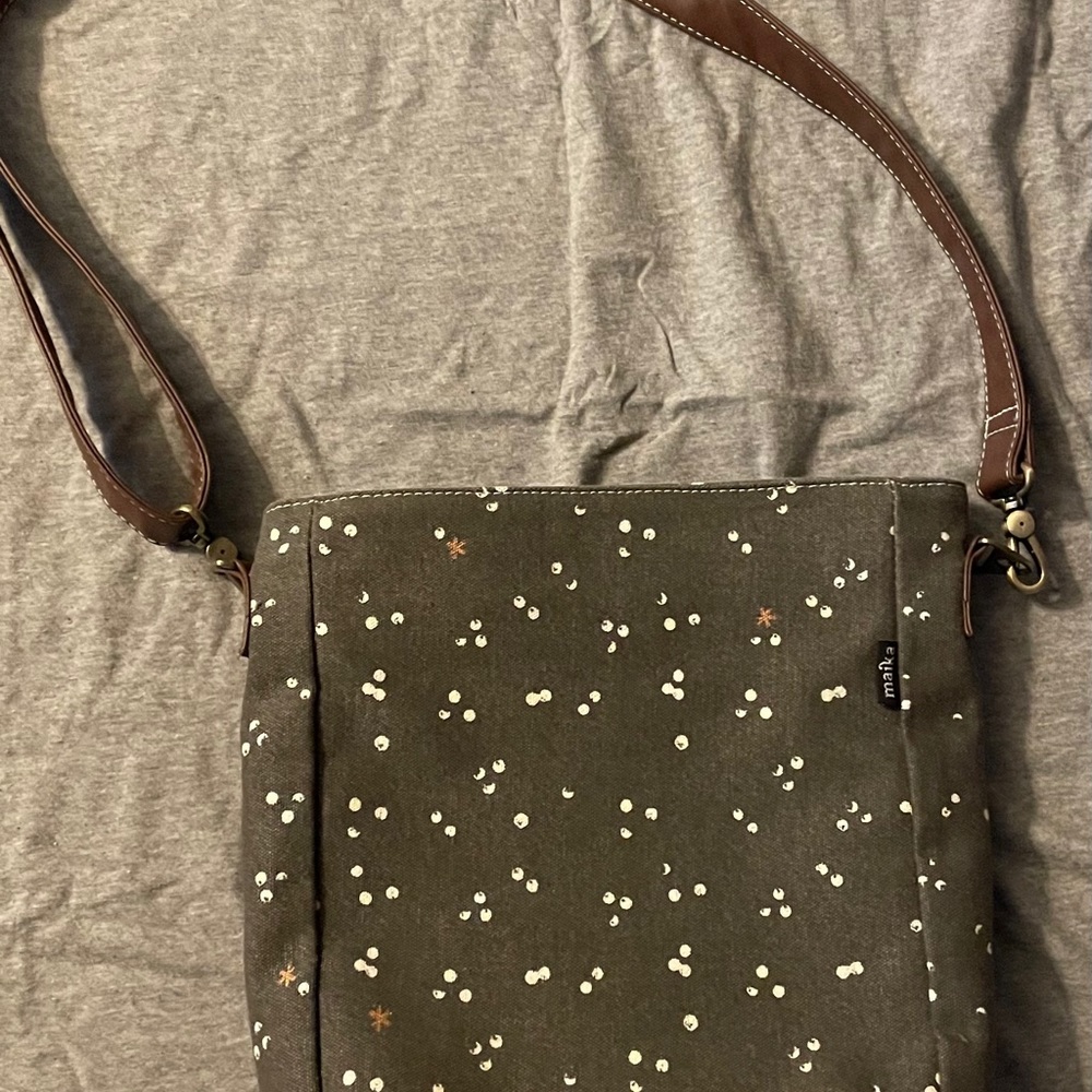 Maika City Sling Purse